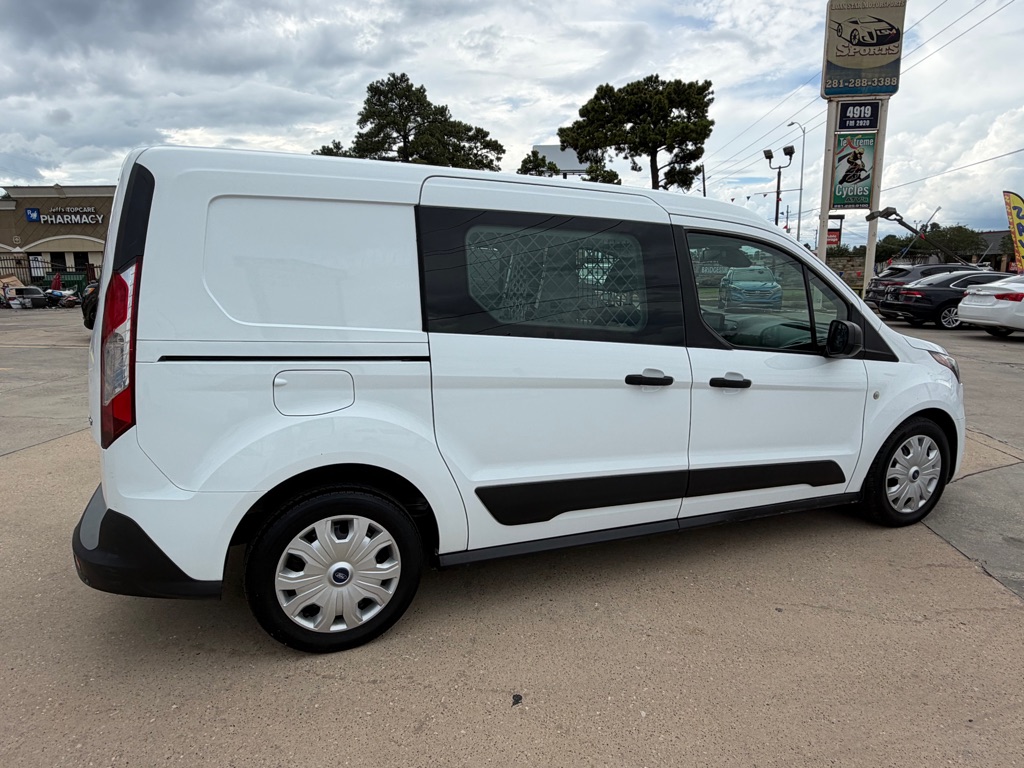 Photo 10 of this FORD TRANSIT CONNECT