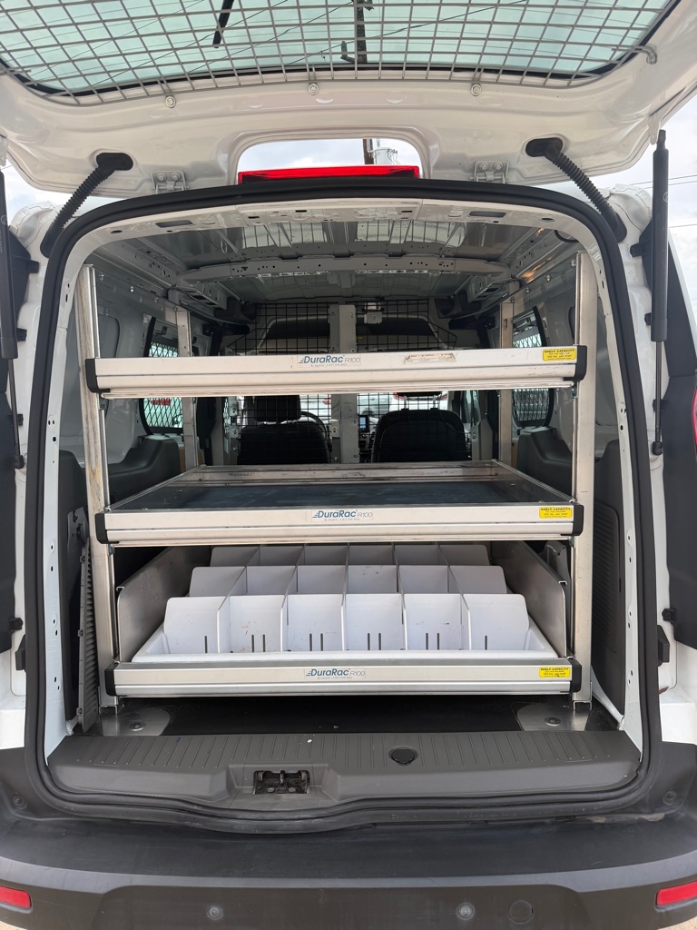 Photo 23 of this FORD TRANSIT CONNECT