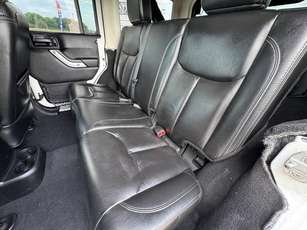 Photo 13 of this JEEP WRANGLER UNLIMI
