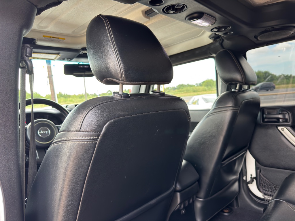 Photo 14 of this JEEP WRANGLER UNLIMI