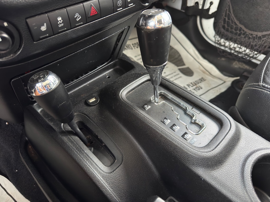 Photo 28 of this JEEP WRANGLER UNLIMI