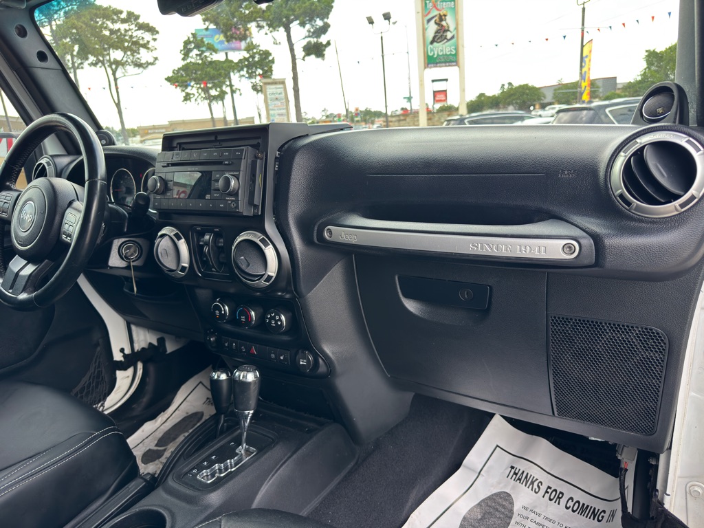Photo 20 of this JEEP WRANGLER UNLIMI