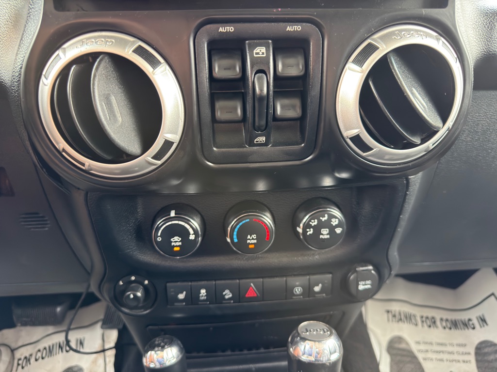 Photo 27 of this JEEP WRANGLER UNLIMI
