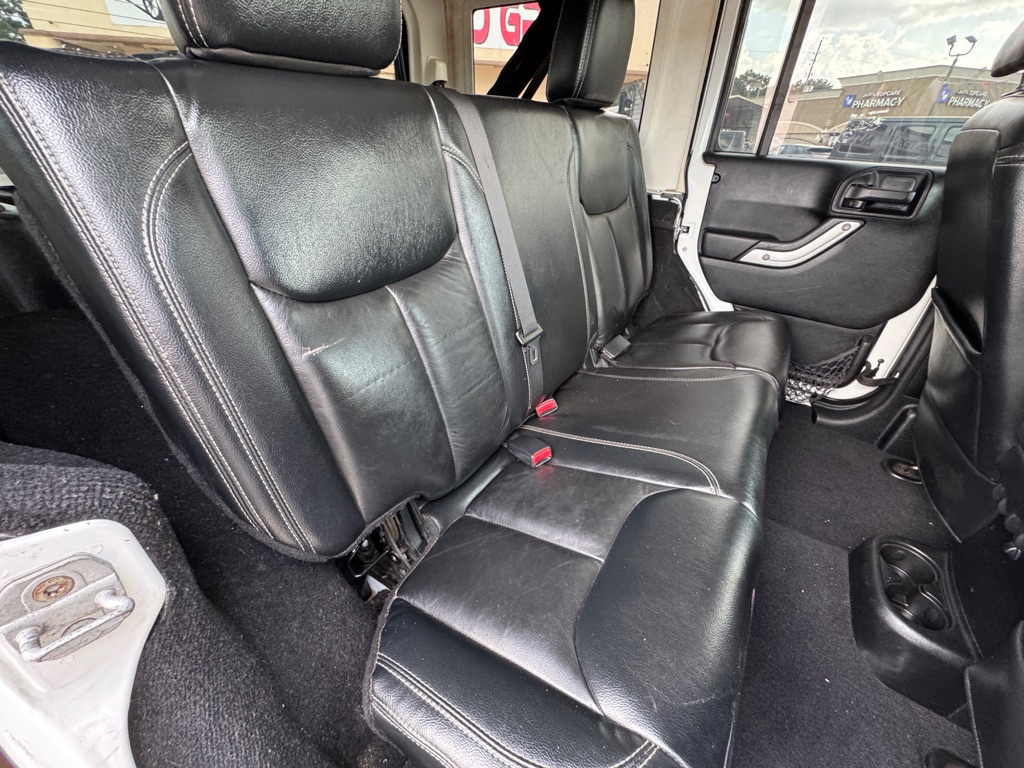 Photo 16 of this JEEP WRANGLER UNLIMI