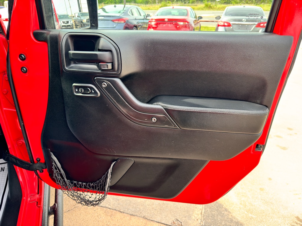 Photo 14 of this JEEP WRANGLER