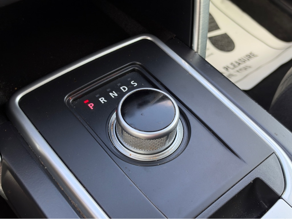 Photo 29 of this LAND ROVER DISCOVERY SPORT