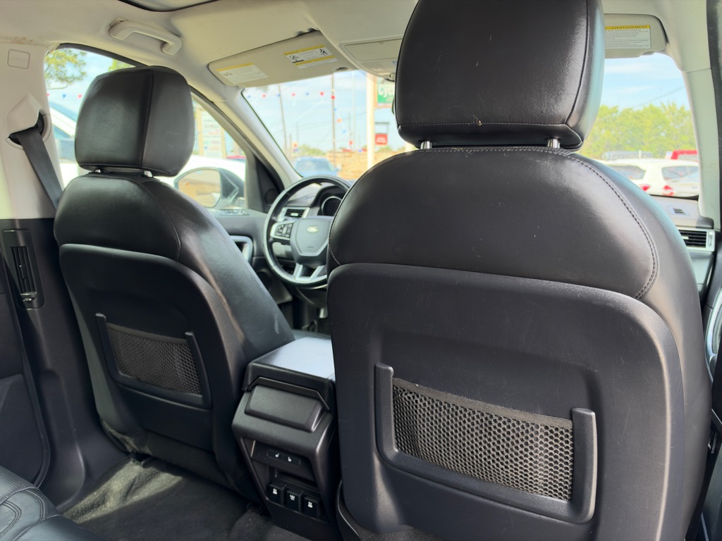 Photo 16 of this LAND ROVER DISCOVERY SPORT