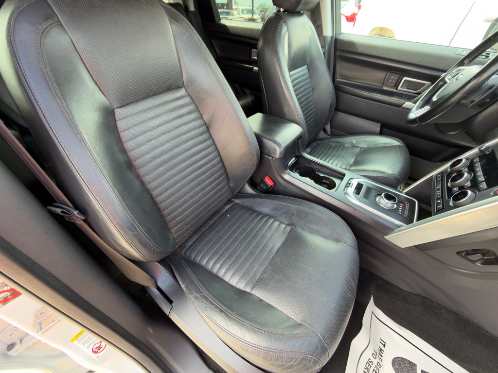 Photo 18 of this LAND ROVER DISCOVERY SPORT