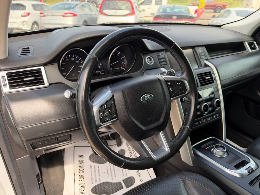 Photo 22 of this LAND ROVER DISCOVERY SPORT