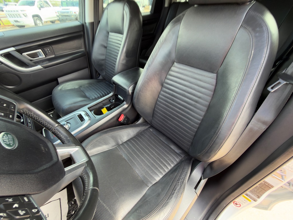 Photo 21 of this LAND ROVER DISCOVERY SPORT