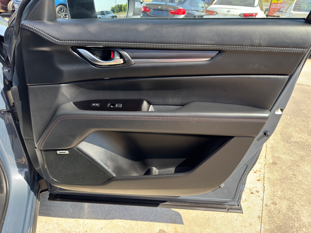 Photo 21 of this MAZDA CX-5