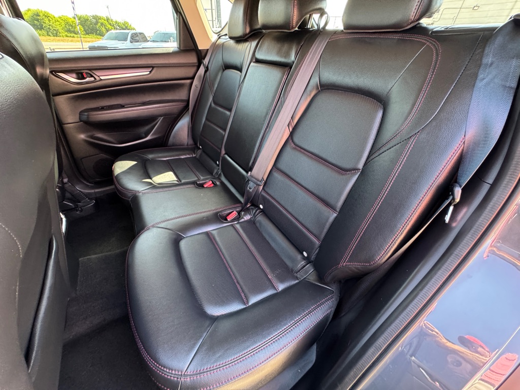 Photo 13 of this MAZDA CX-5