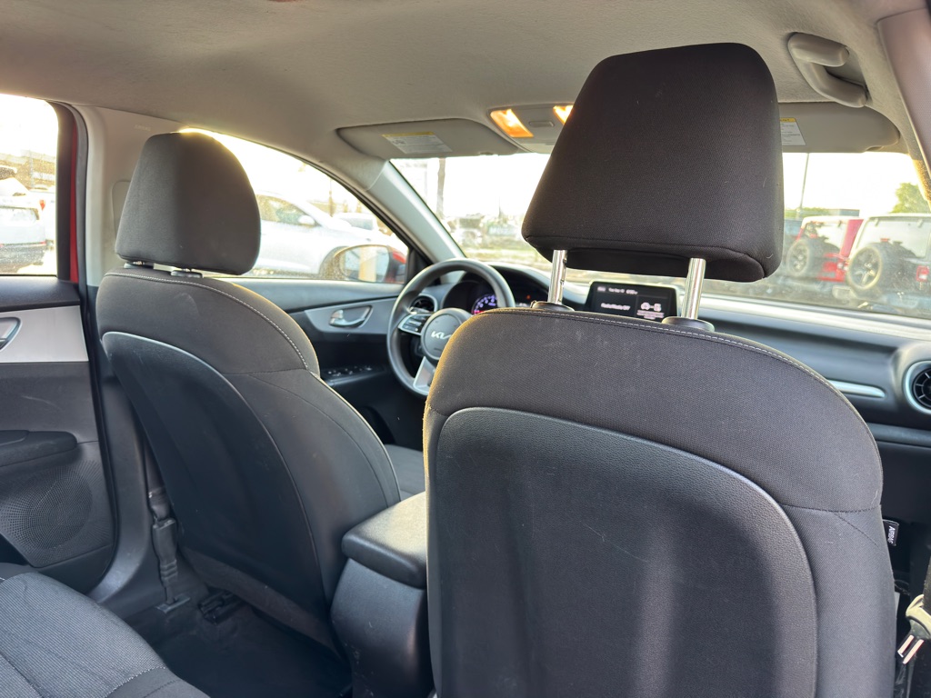 Photo 15 of this KIA FORTE