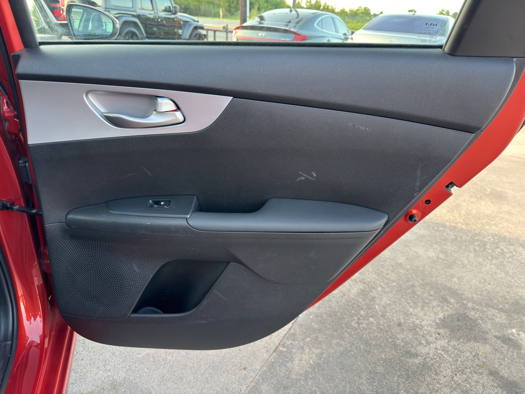 Photo 16 of this KIA FORTE