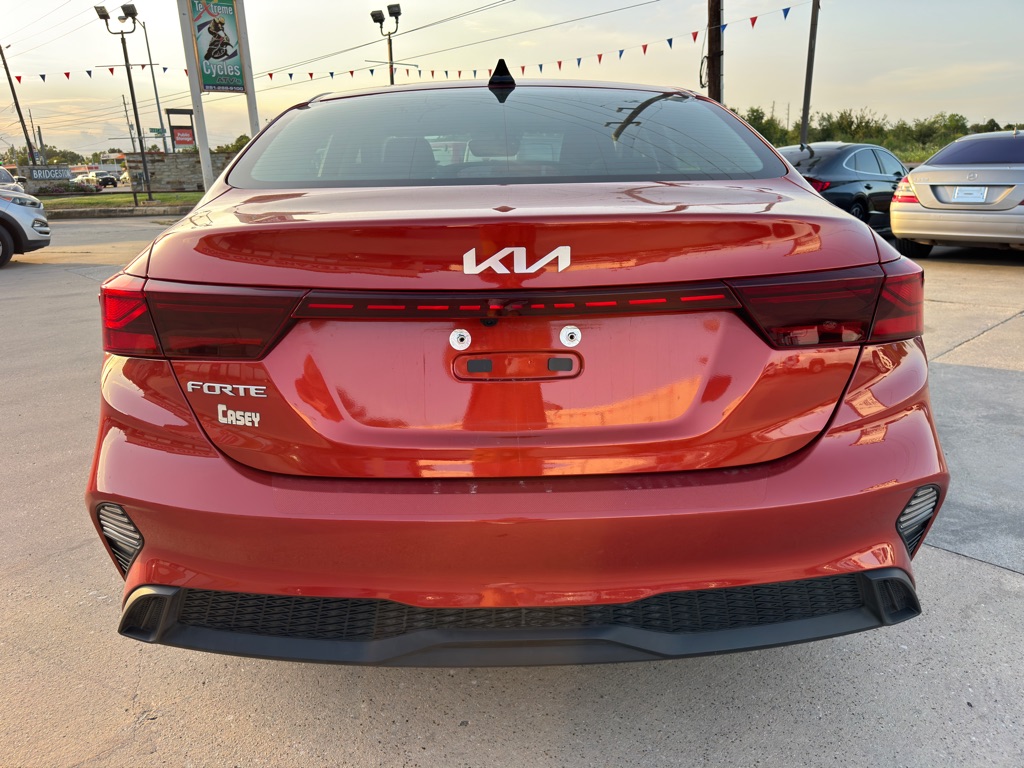Photo 8 of this KIA FORTE