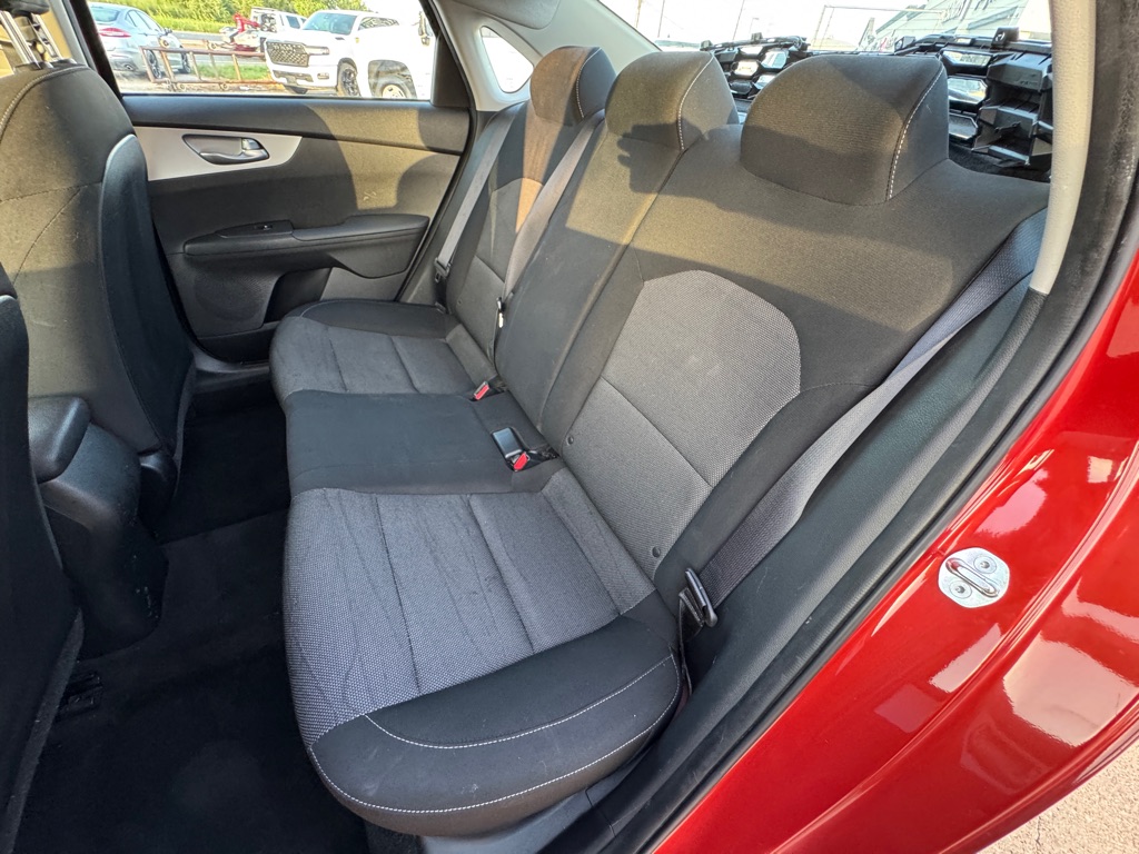 Photo 11 of this KIA FORTE