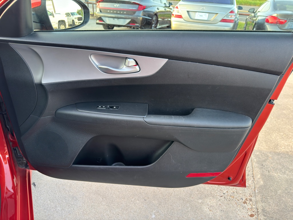 Photo 19 of this KIA FORTE