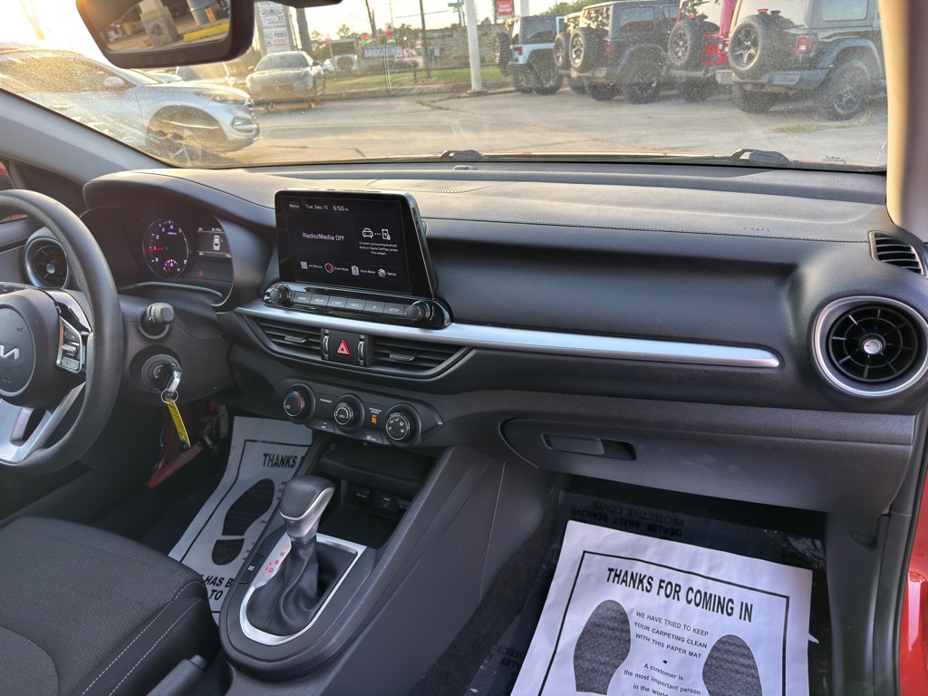 Photo 18 of this KIA FORTE
