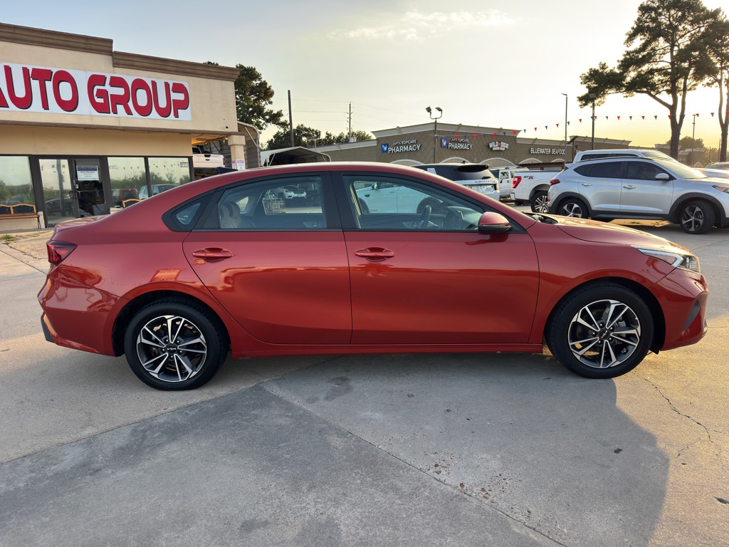 Photo 10 of this KIA FORTE