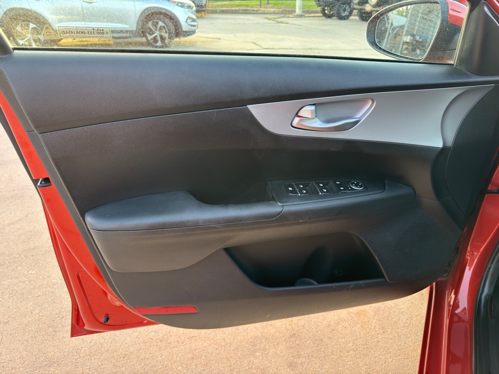 Photo 22 of this KIA FORTE