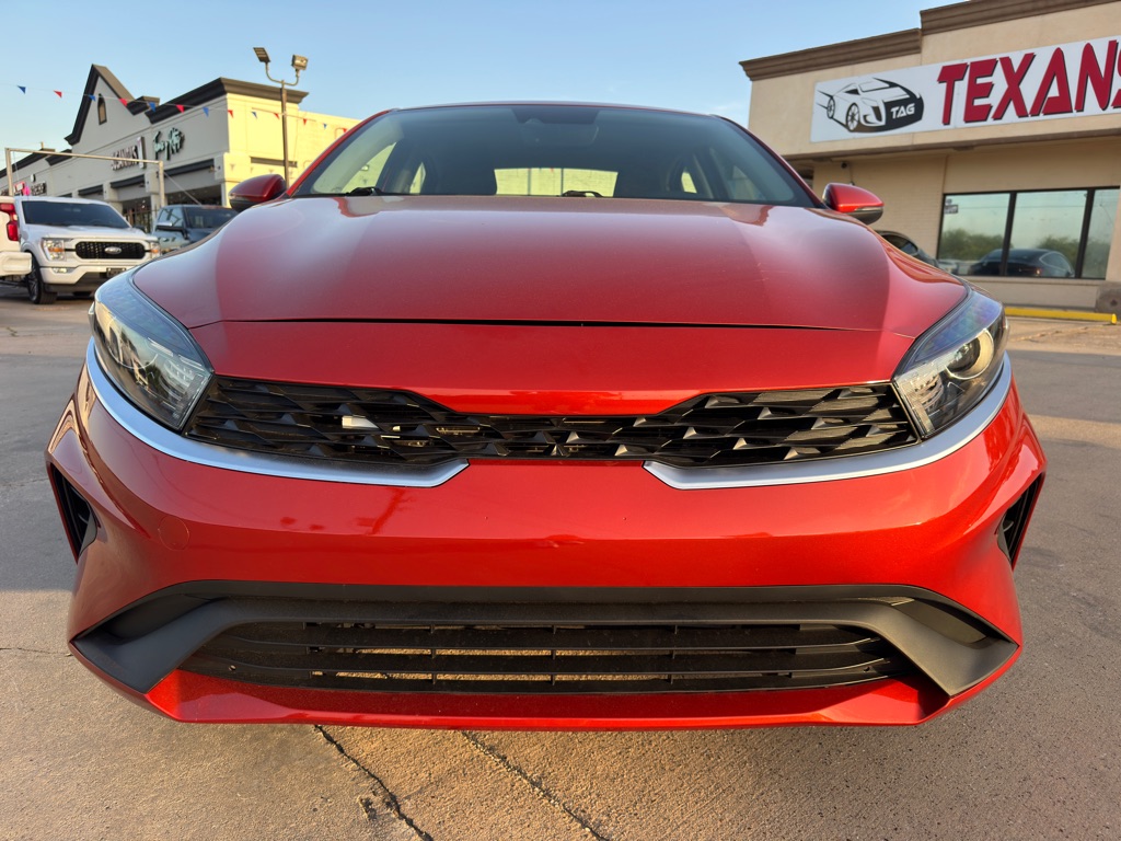 Photo 3 of this KIA FORTE