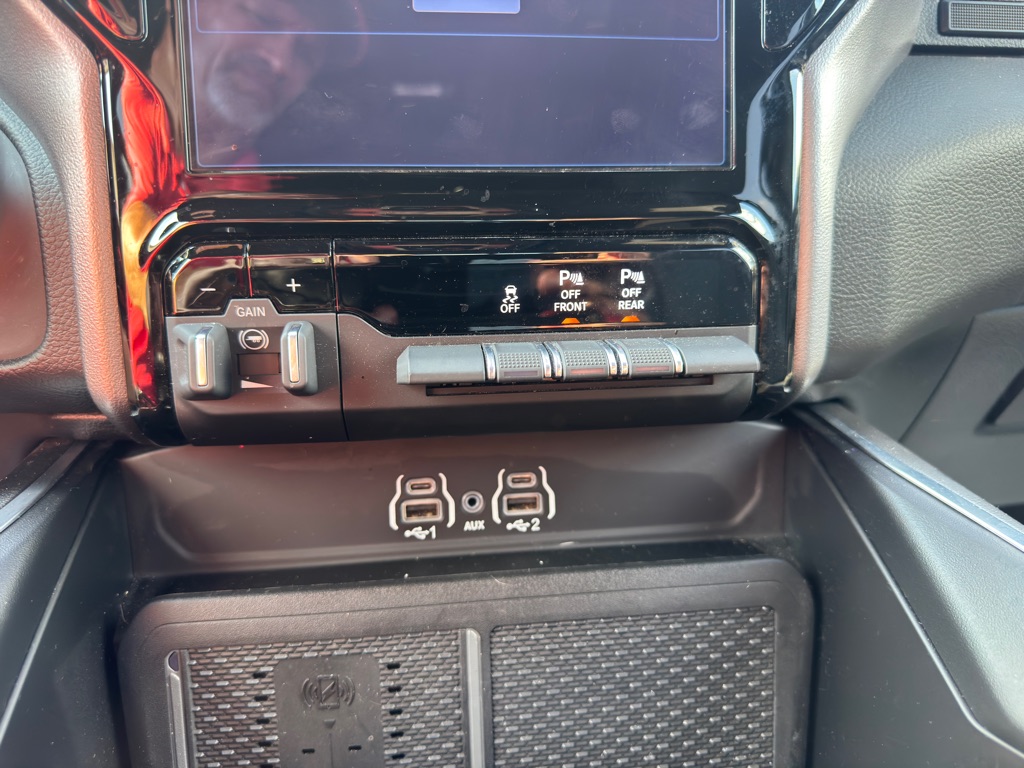 Photo 30 of this RAM 1500