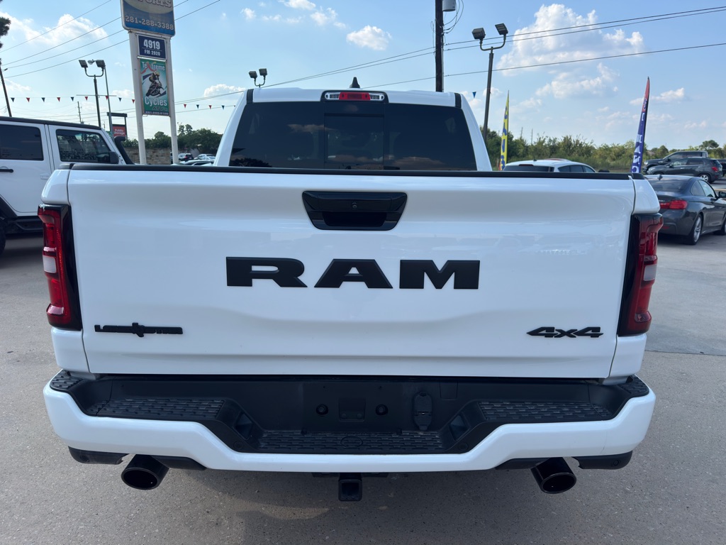 Photo 9 of this RAM 1500