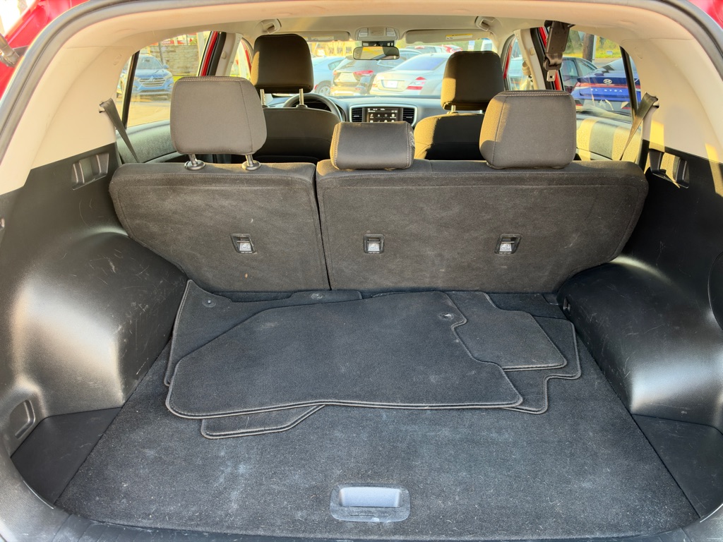 Photo 32 of this KIA SPORTAGE