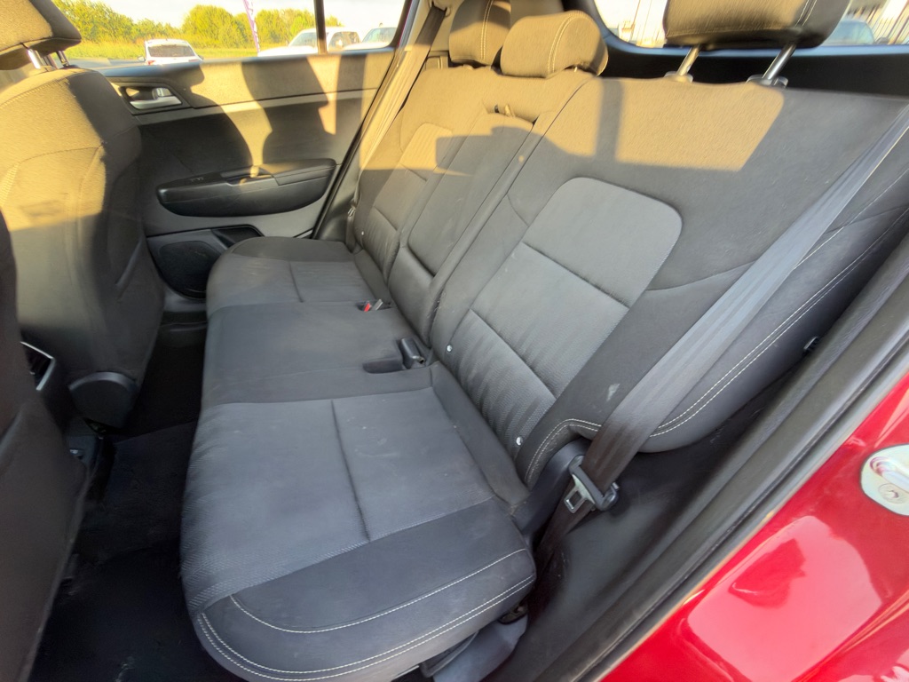 Photo 13 of this KIA SPORTAGE