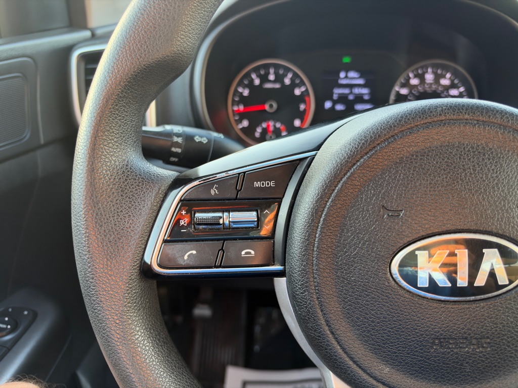 Photo 31 of this KIA SPORTAGE