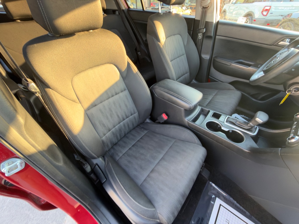 Photo 19 of this KIA SPORTAGE