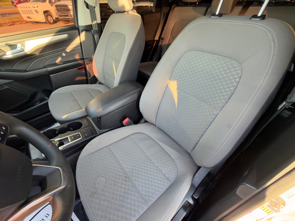 Photo 20 of this FORD ESCAPE