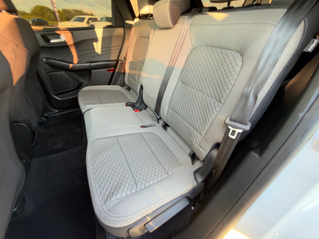 Photo 11 of this FORD ESCAPE