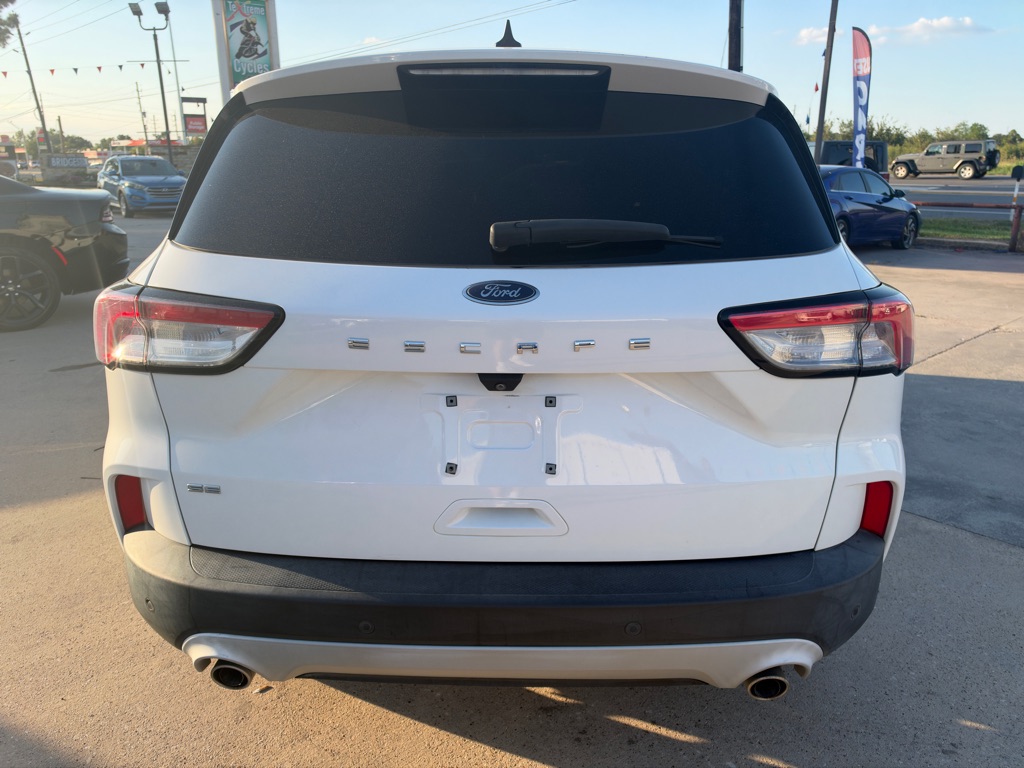 Photo 8 of this FORD ESCAPE