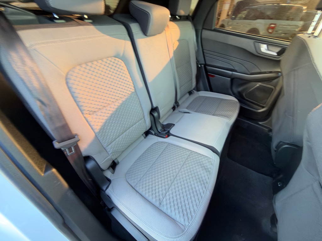Photo 14 of this FORD ESCAPE