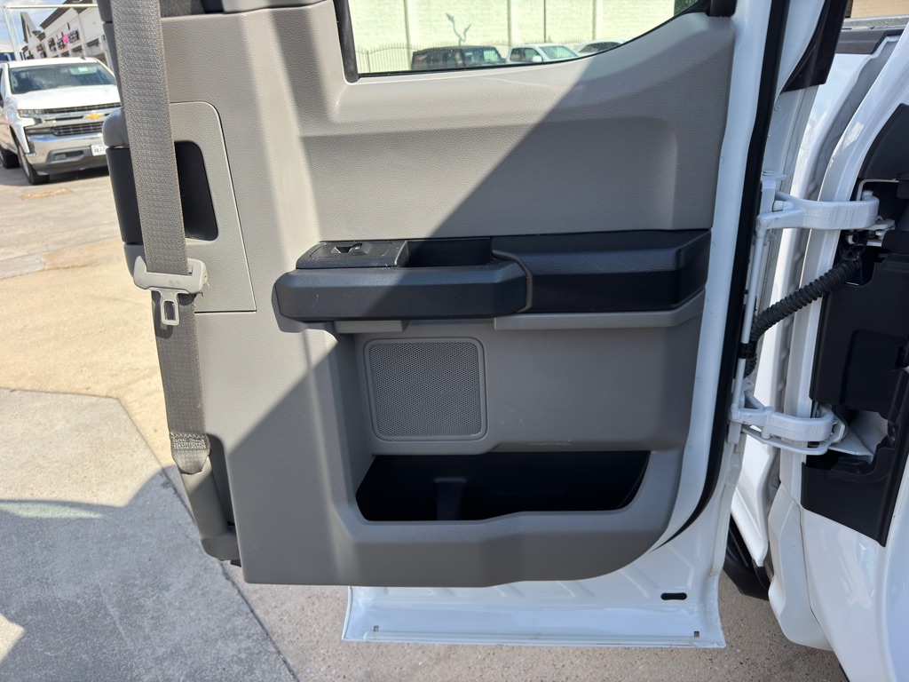 Photo 18 of this FORD F-150