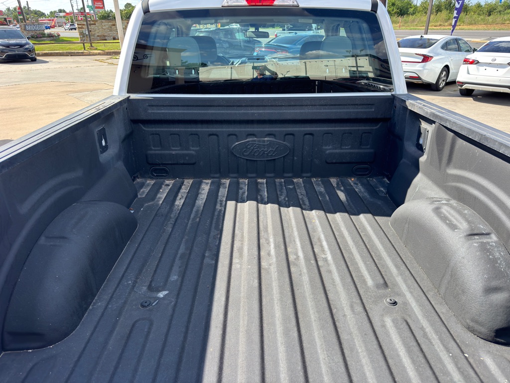 Photo 31 of this FORD F-150