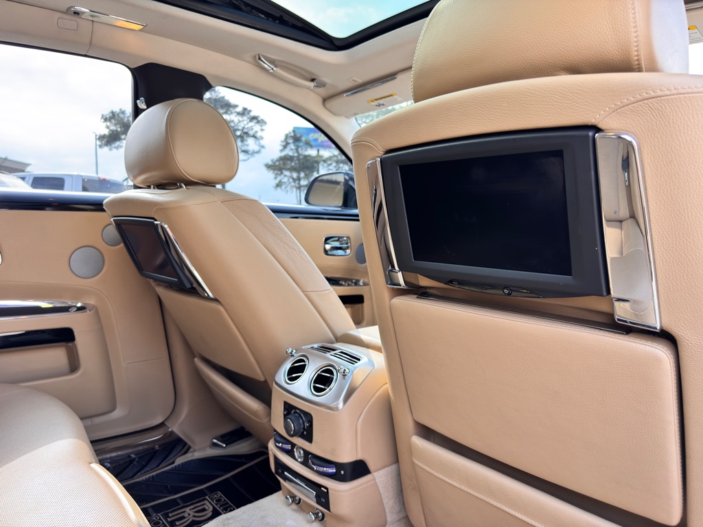 Photo 33 of this ROLLS-ROYCE GHOST