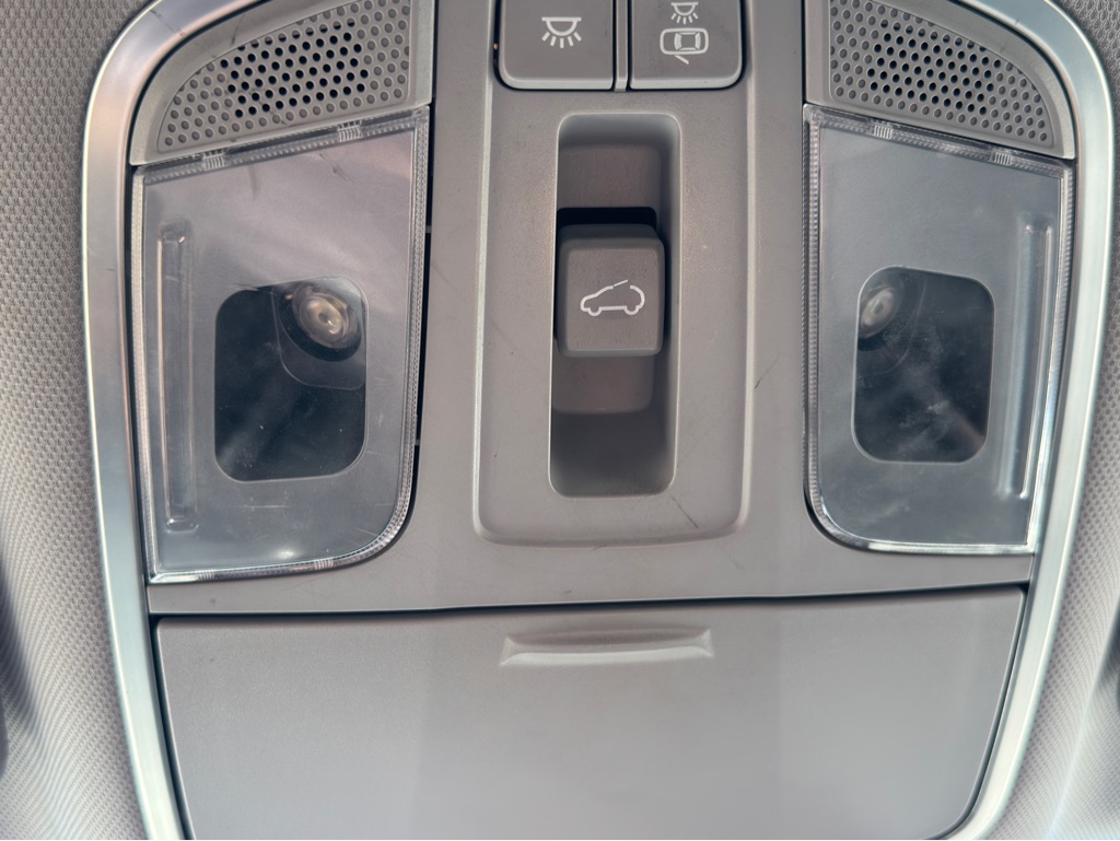Photo 34 of this HYUNDAI TUCSON