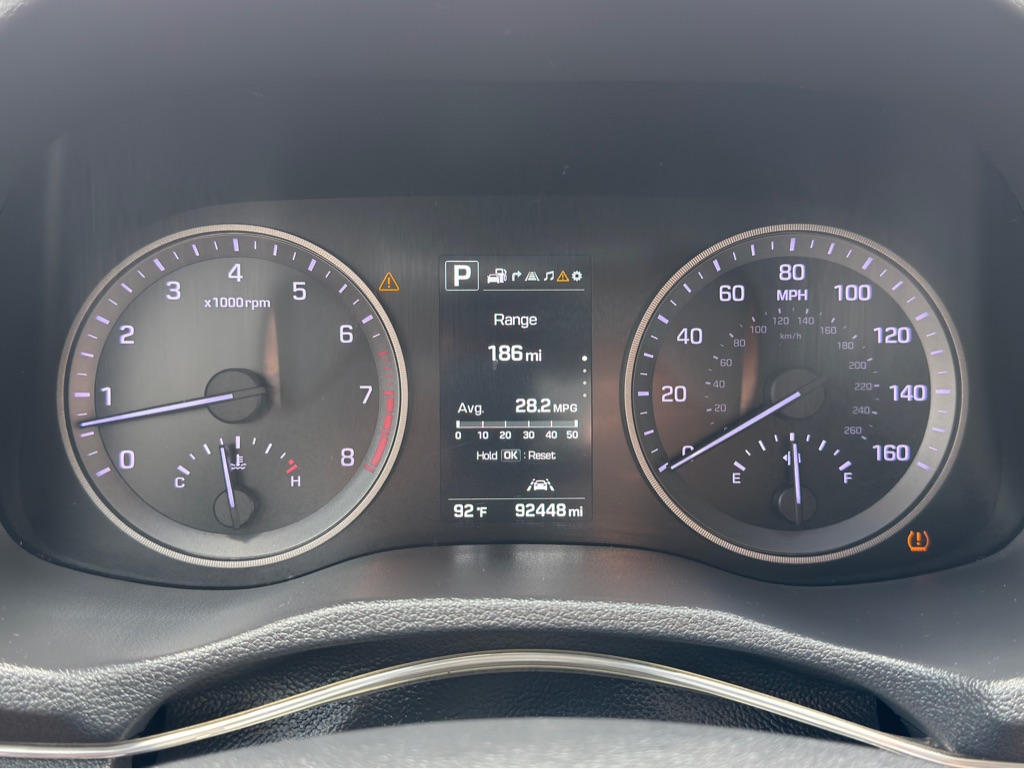 Photo 26 of this HYUNDAI TUCSON