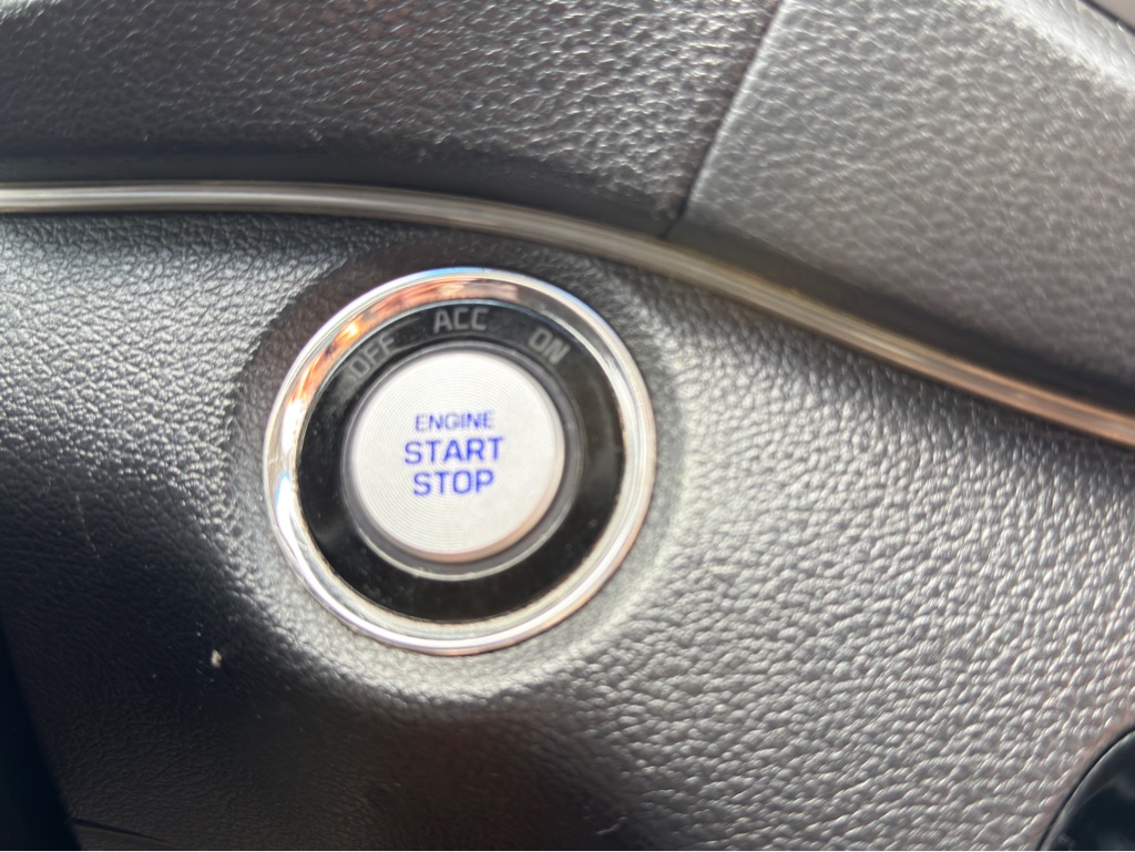 Photo 29 of this HYUNDAI TUCSON