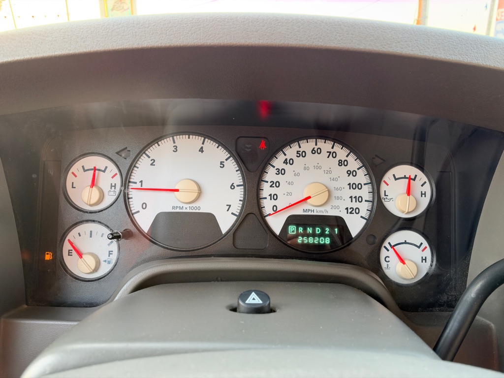 Photo 21 of this DODGE RAM 1500