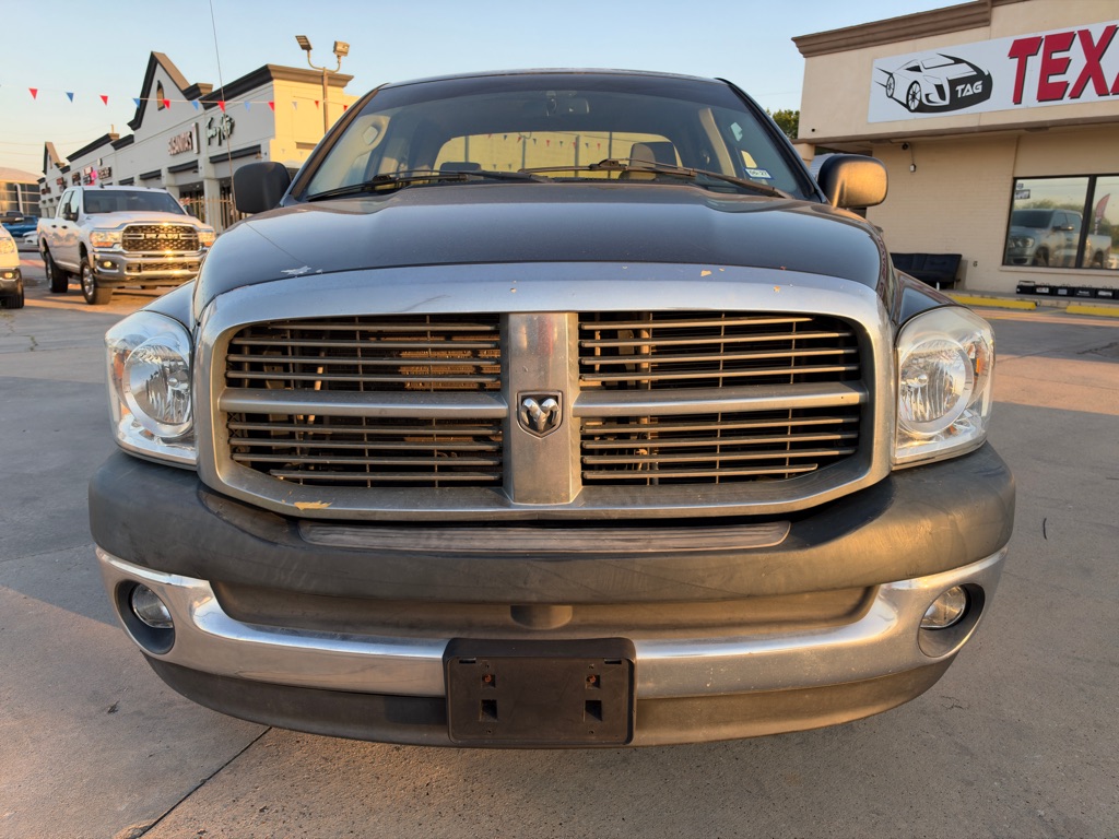 Photo 3 of this DODGE RAM 1500