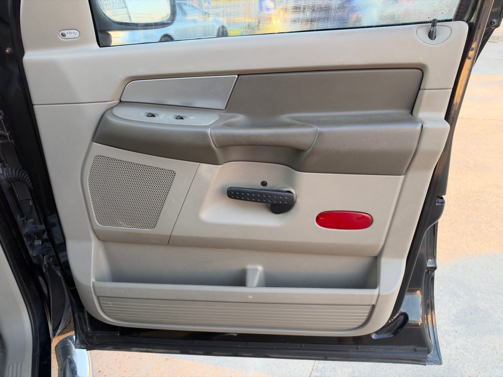 Photo 18 of this DODGE RAM 1500
