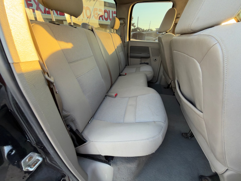 Photo 13 of this DODGE RAM 1500