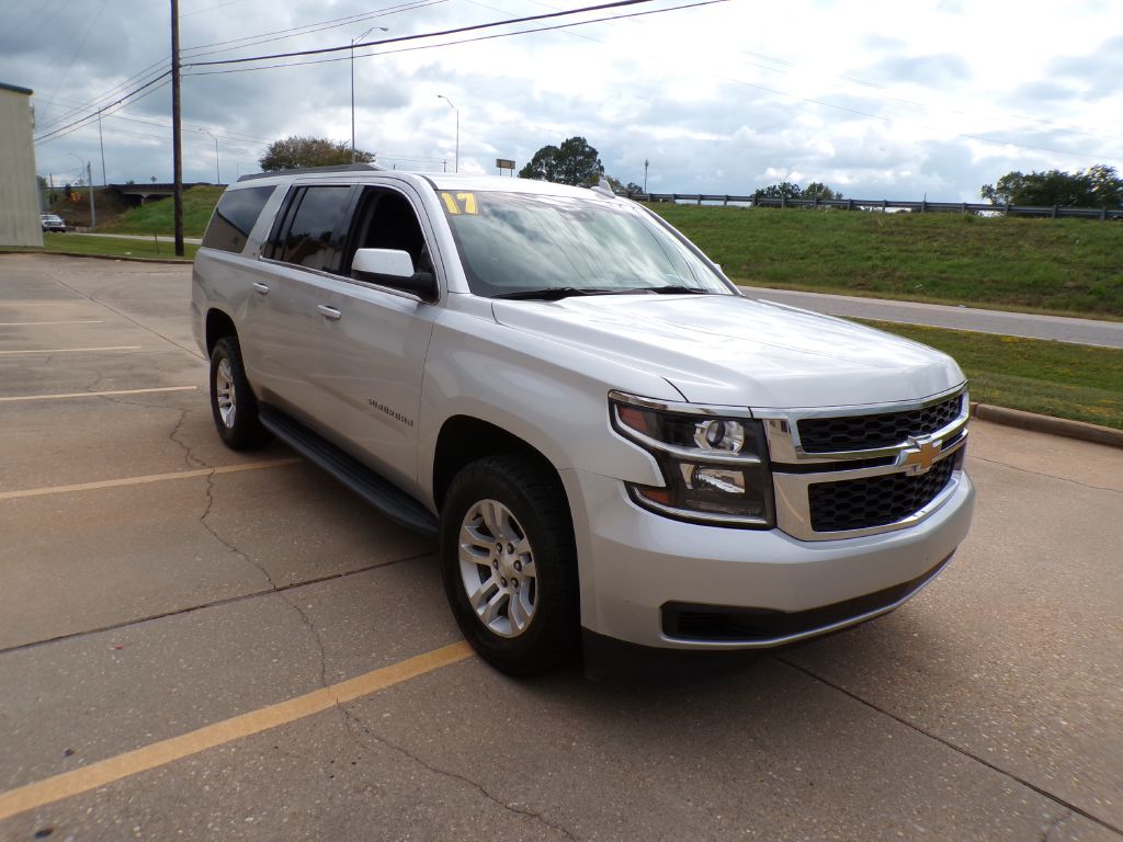 CHEVROLET SUBURBAN 2017 CHEVROLET SUBURBAN 1GNSCHKC9HR119170