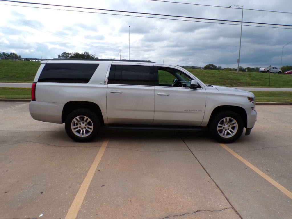 CHEVROLET SUBURBAN 2017 CHEVROLET SUBURBAN 1GNSCHKC9HR119170