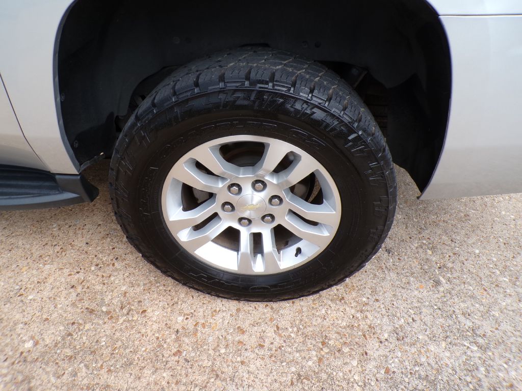 CHEVROLET SUBURBAN 2017 CHEVROLET SUBURBAN 1GNSCHKC9HR119170