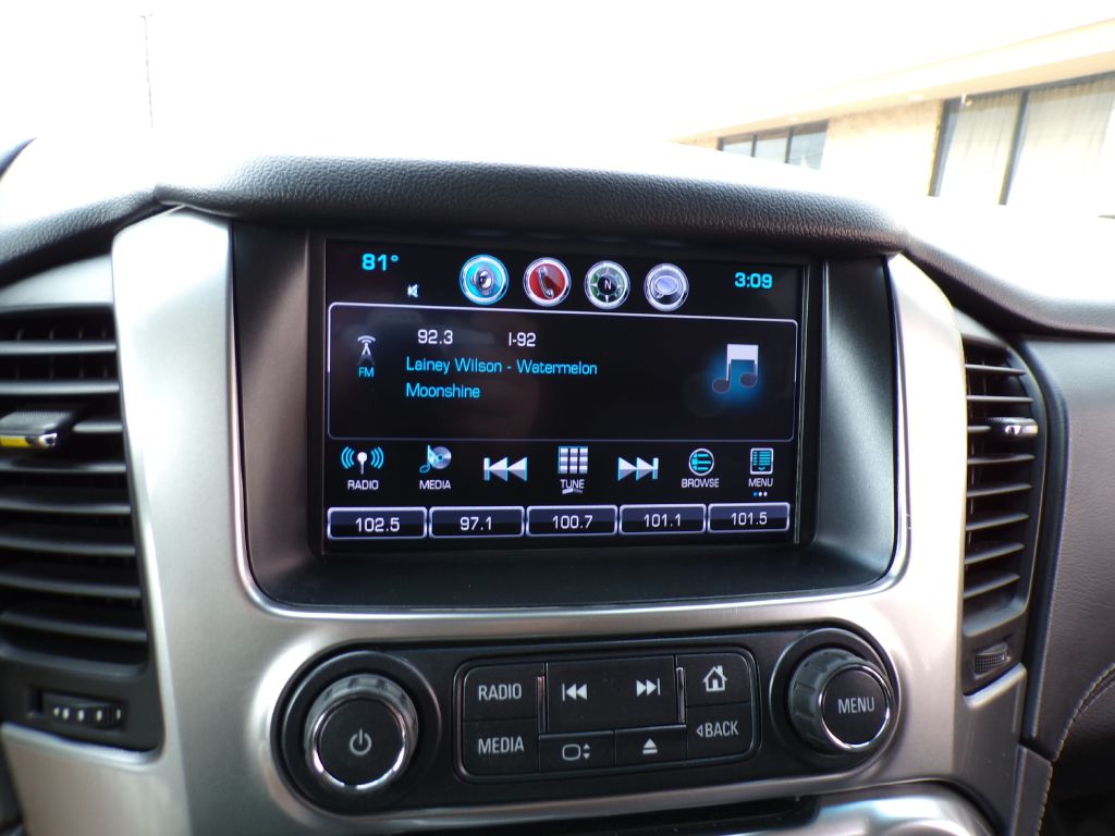 CHEVROLET SUBURBAN 2017 CHEVROLET SUBURBAN 1GNSCHKC9HR119170
