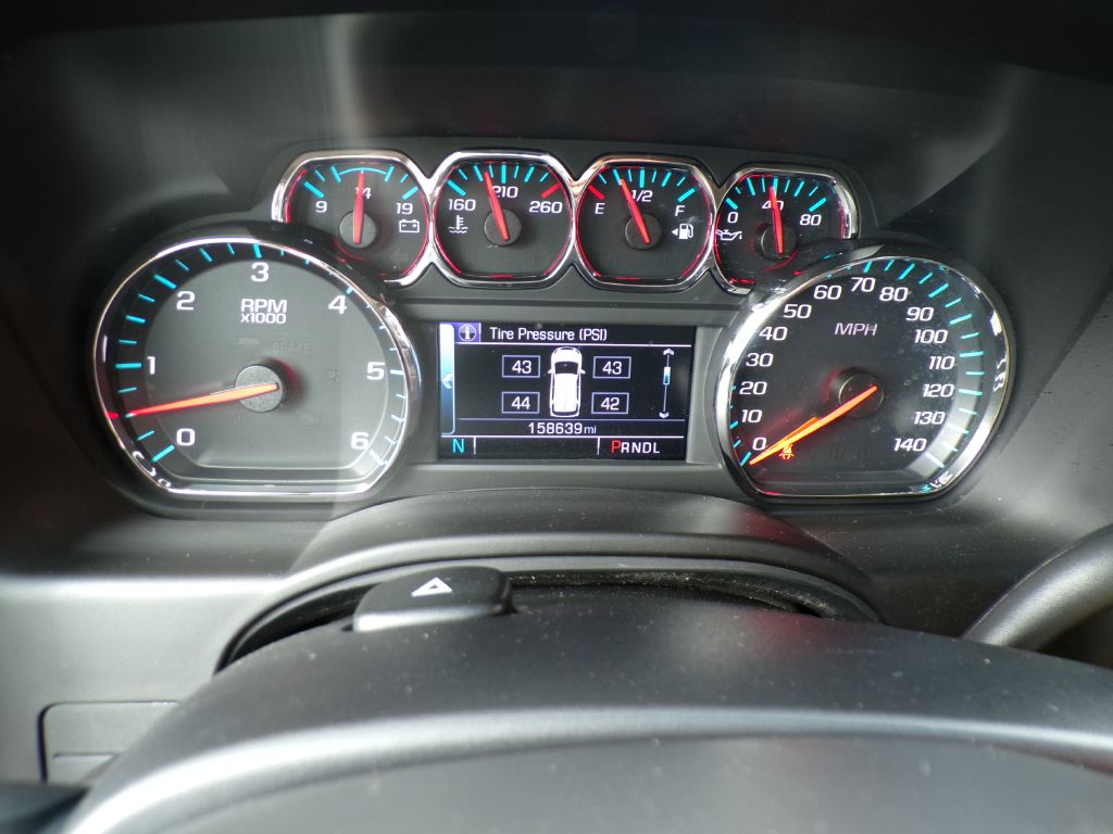 CHEVROLET SUBURBAN 2017 CHEVROLET SUBURBAN 1GNSCHKC9HR119170